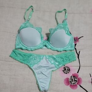 Adore Me Set Panty And Bra